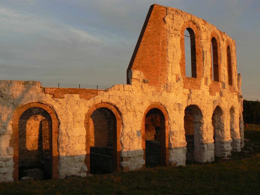 La Signora Dei Fiori Daire Gubbio Dış mekan fotoğraf